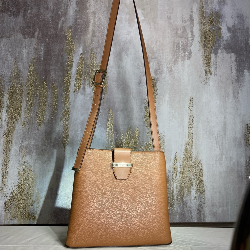 Calvin Klein Tan Soft Pebbled Leather Shoulder Bag ⭐️